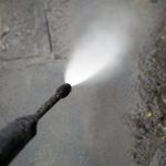 トイレの高圧洗浄はどんな症状に効果的?費用や掃除方法を解説!